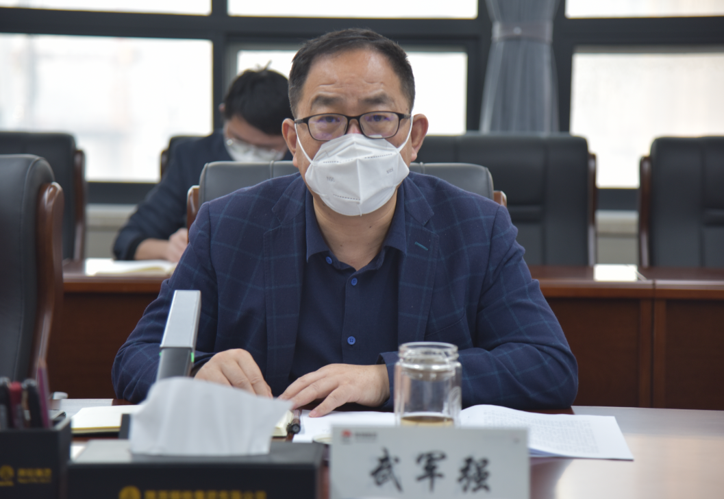 陜鋼集團黨委理論學習中心組學習中共中央政治局民主生活會、中央經濟工作會議、全國宣傳部長會議、中共陜西省委十四屆三次全會精神