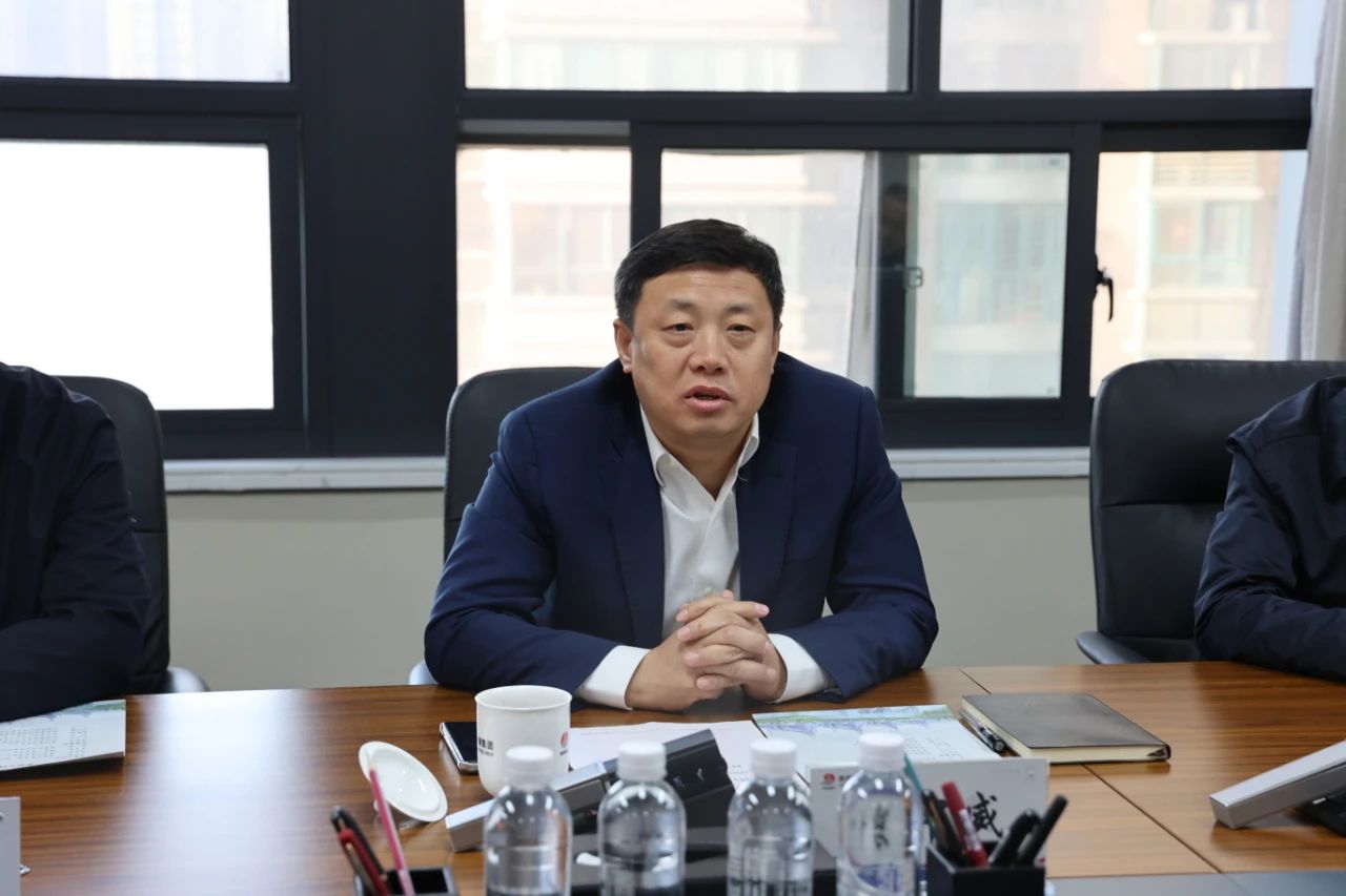 渭南市委常委、副市長馬中威一行到陜鋼集團座談交流