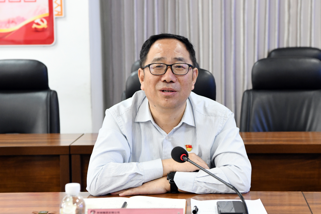 滿足職工高品質(zhì)生活需求——武軍強(qiáng)到龍鋼公司開展學(xué)習(xí)貫徹習(xí)近平新時(shí)代中國(guó)特色社會(huì)主義思想主題教育調(diào)研