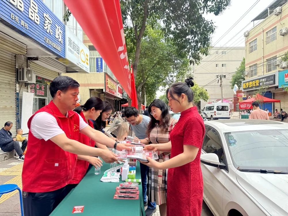 愛(ài)心助考 為夢(mèng)護(hù)航