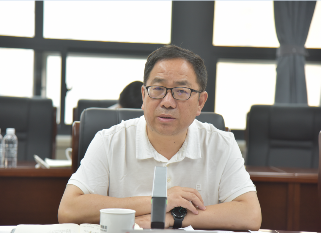 陜鋼集團(tuán)召開學(xué)習(xí)貫徹習(xí)近平新時代中國特色社會主義思想主題教育黨委理論學(xué)習(xí)中心組研討會議