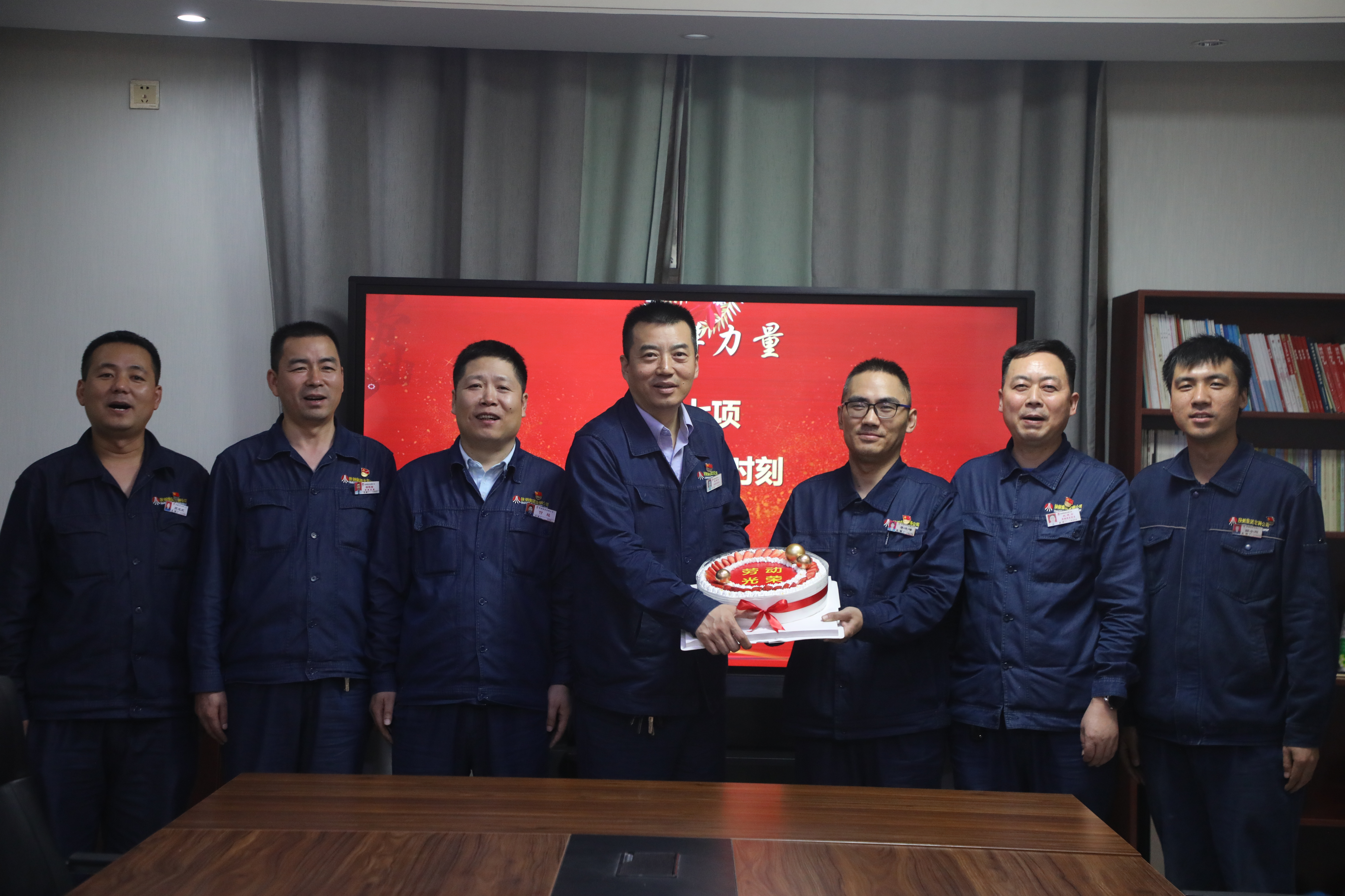“三個(gè)堅(jiān)持”書寫主題教育“暖心”答卷