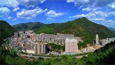 一座山，一座城