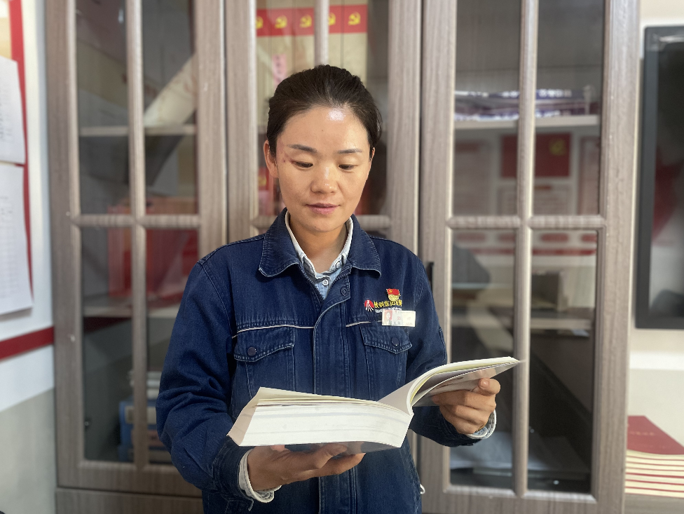 這次，讓我們將鏡頭轉(zhuǎn)向鋼城“土記者”