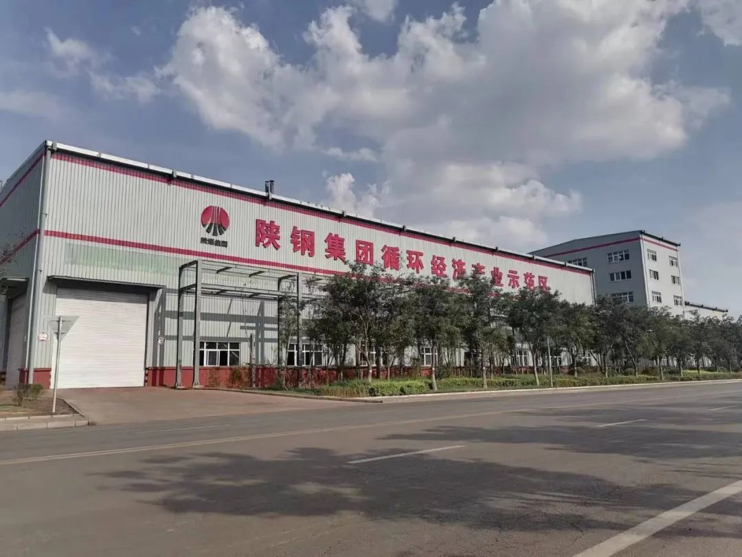 奮楫揚(yáng)帆促改革，乘風(fēng)破浪譜新篇