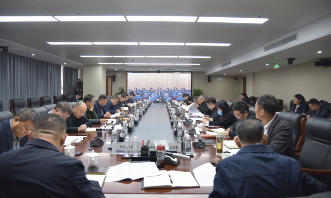 陜鋼集團黨委理論學習中心組學習中央經(jīng)濟工作會議精神、陜西省委十四屆五次全會暨省委經(jīng)濟工作會議精神