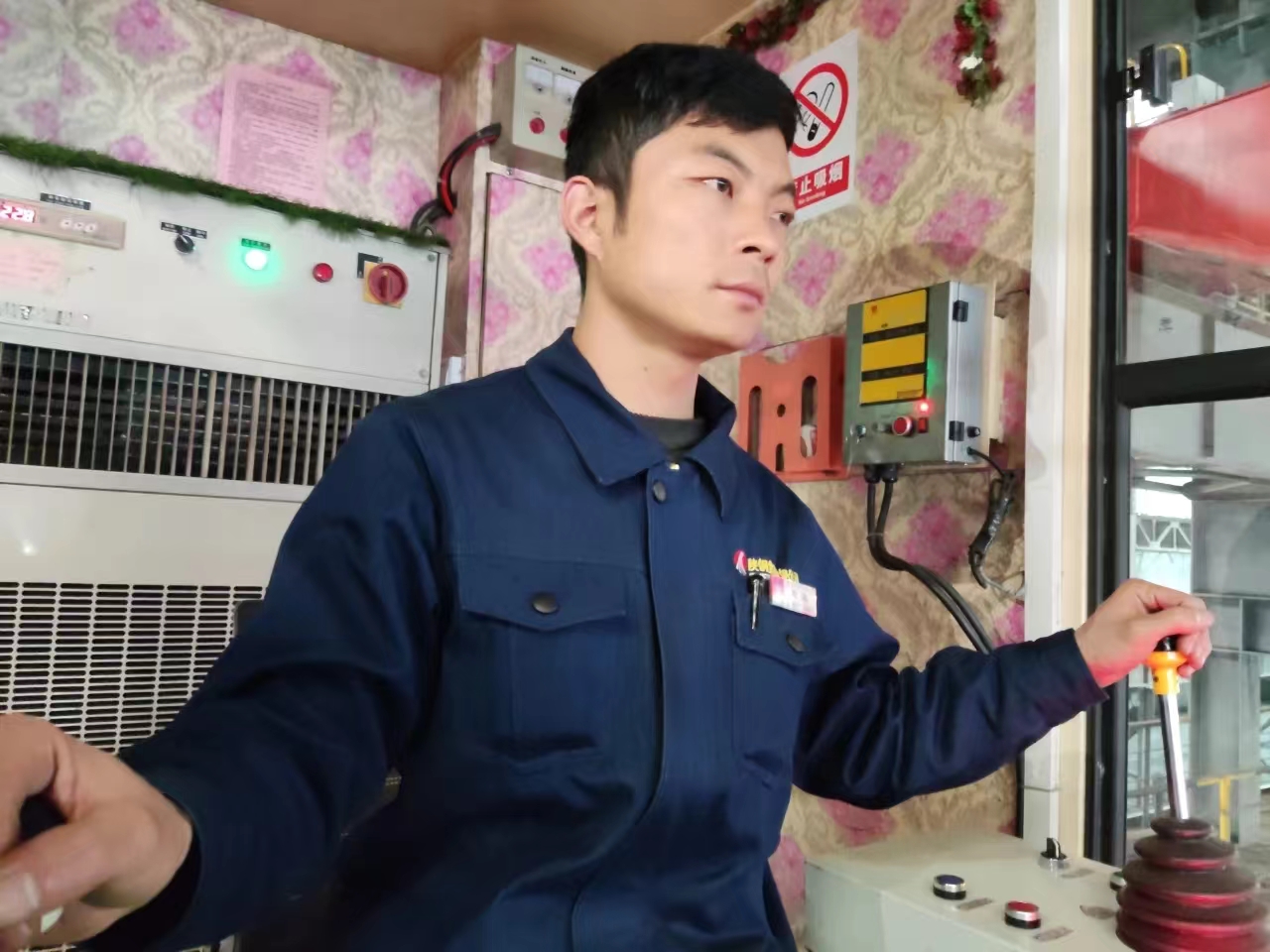 高溫？酷暑？鋼鐵人來(lái)戰(zhàn)！