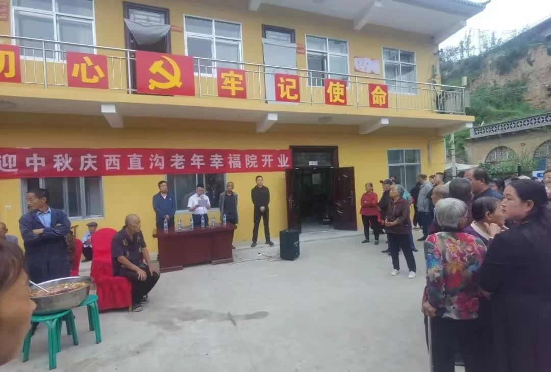 圍繞中心促發(fā)展 情系職工展未來(lái)