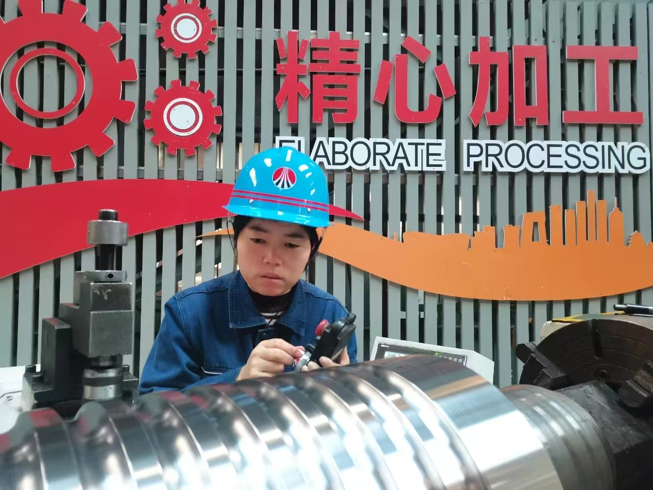 致敬她力量，扎根一線的“鋼鐵玫瑰”