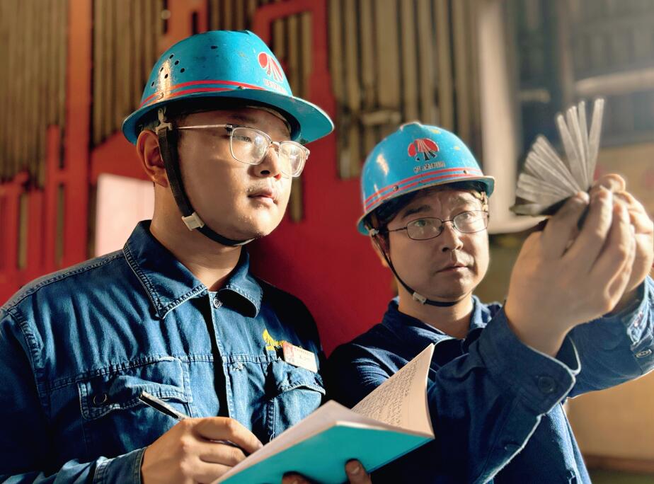 聚星火之光 青春逐夢正當時——龍鋼公司軋鋼廠團委榮獲陜煤集團“五四紅旗團委”稱號 聚星火之光 青春逐夢正當時——龍鋼公司軋鋼廠團委榮獲陜煤集團“五四紅旗團委”稱號