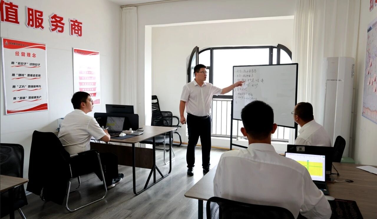 深耕紅色熱土 鑄造鋼鐵脊梁 深耕紅色熱土 鑄造鋼鐵脊梁