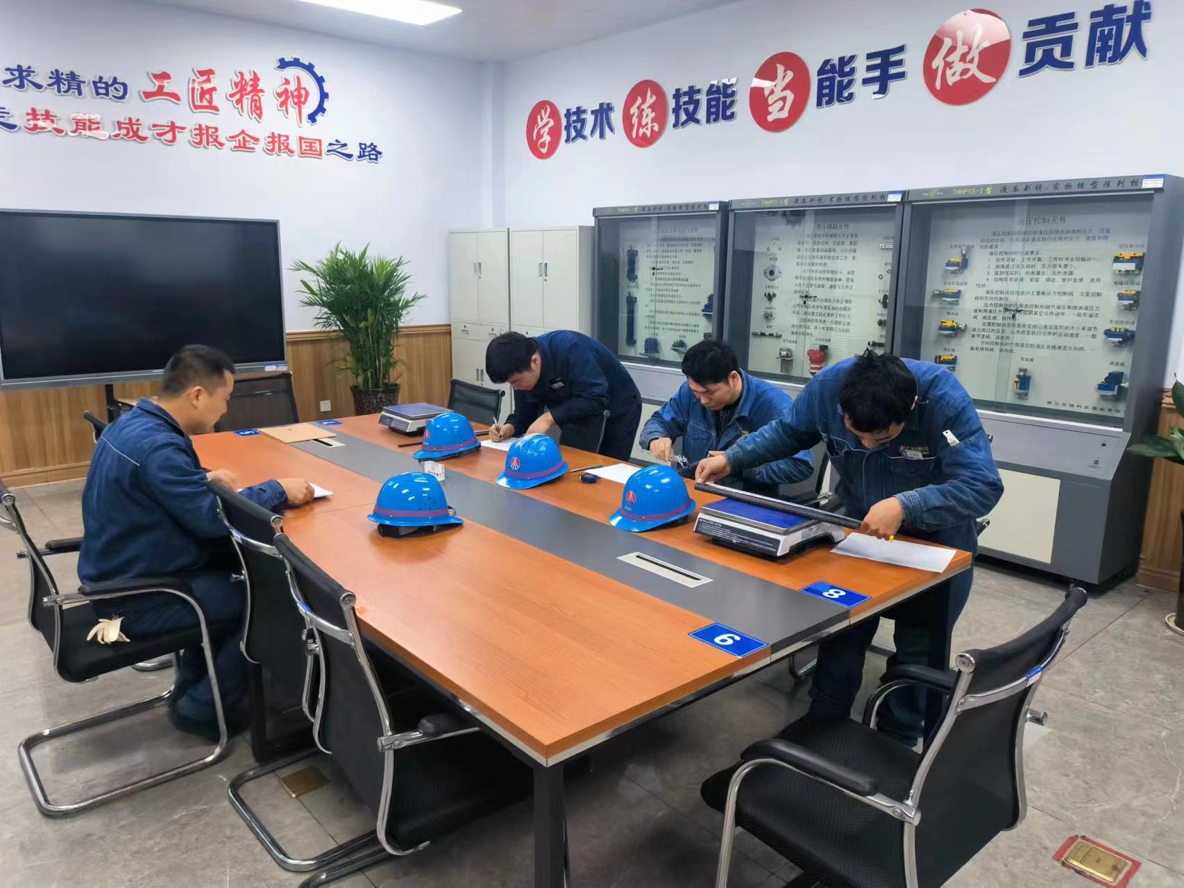 構(gòu)建全員創(chuàng)新“生態(tài)圈” 打造提質(zhì)增效“新引擎” 構(gòu)建全員創(chuàng)新“生態(tài)圈” 打造提質(zhì)增效“新引擎”