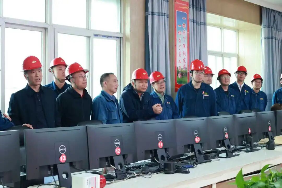 陜鋼集團(tuán)領(lǐng)導(dǎo)到漢鋼公司督導(dǎo)檢查安全生產(chǎn)工作 陜鋼集團(tuán)領(lǐng)導(dǎo)到漢鋼公司督導(dǎo)檢查安全生產(chǎn)工作