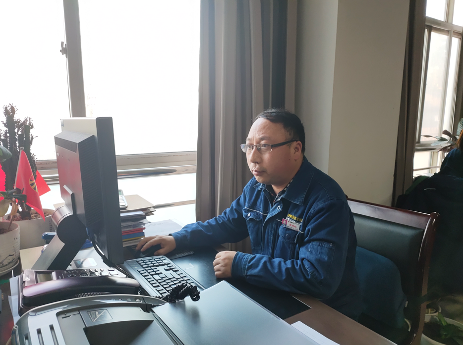 鏡頭下的堅(jiān)守與熱愛 鏡頭下的堅(jiān)守與熱愛